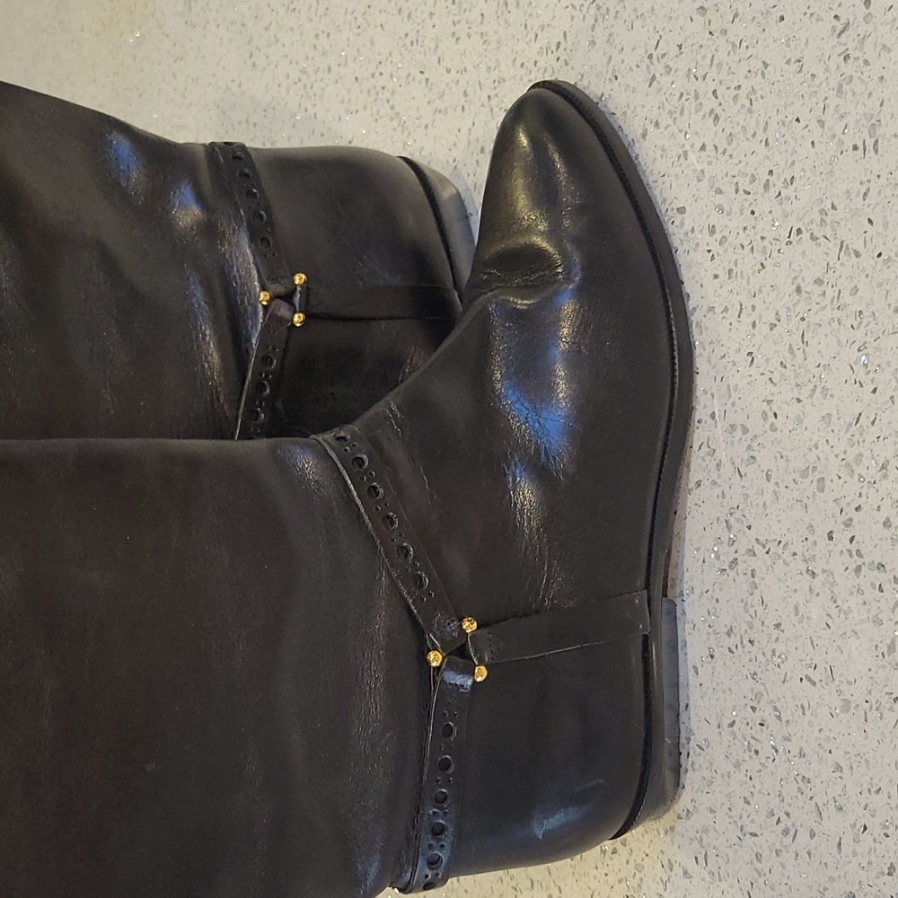 NEVER WORN ETIENNE AIGNER TALL EQUESTRIAN RIDING LEATHER BOOTS. - Picture 2 of 15